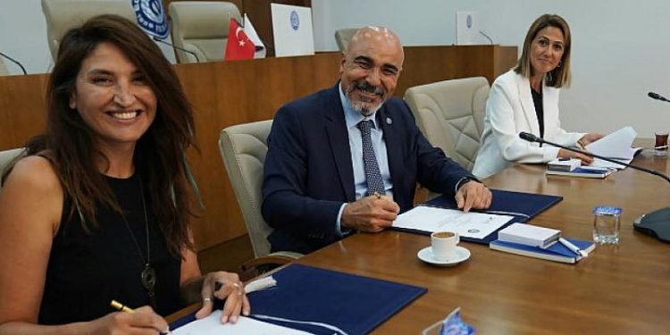 Ege Üniversitesi ile İl Göç İdaresi göçmenlerin topluma uyumu için el ele verdi